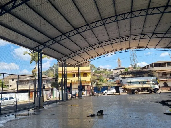 Rede de proteção para quadra esportiva